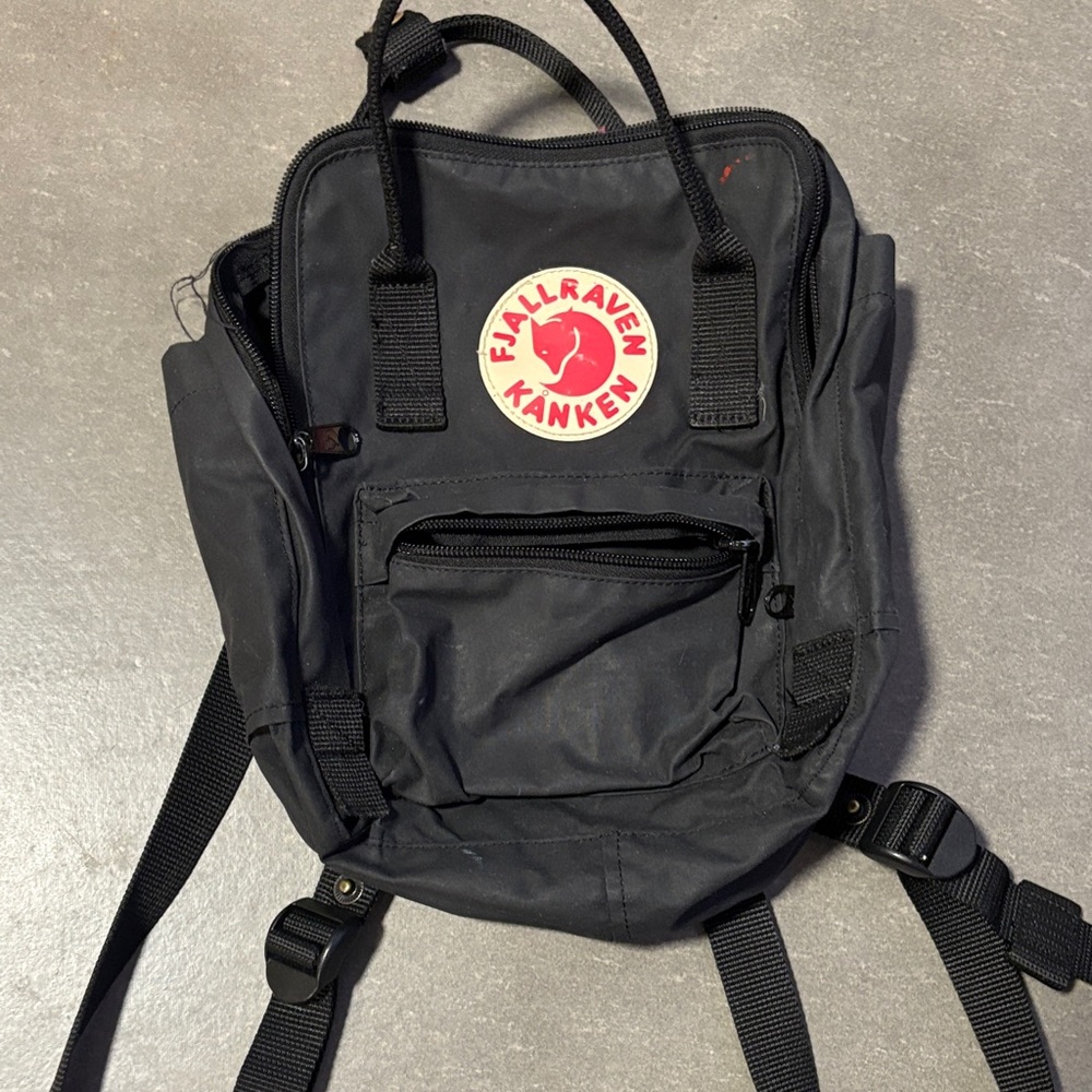 Fjallraven Kanken Mini Black Backpack